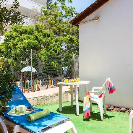 Apartment 101 Bright Accomodation With Pool View